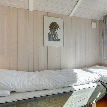 Karoliina - 900m From The Sea By Interhome Bøtø By